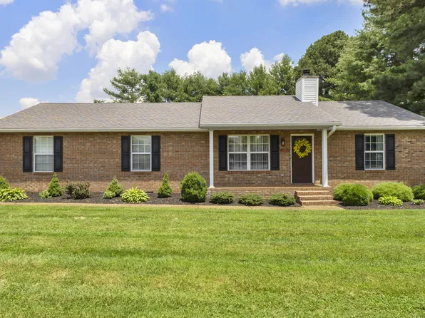 834 College St, Portland, TN 37148