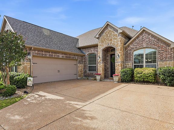 2nd image of 9714 Amberwoods Ln