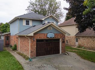 6164 Crimson Dr, Niagara Falls, ON L2G 7S4