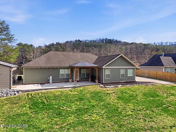 5th image of 7025 Thomas Weaver Rd