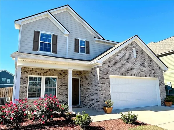 91 Red Oak Pl, Smiths Station, AL 36877