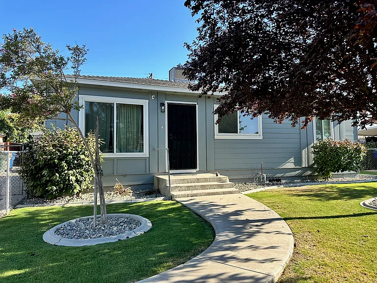 3609 Peckham Ave — Photo 4
