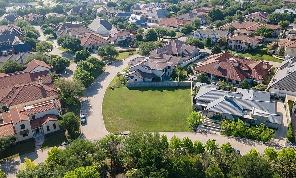 1st image of 302 Saint Veran Park