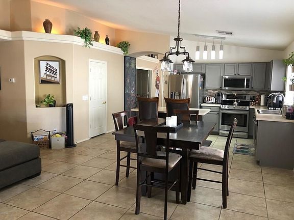 Dining Kitchen1