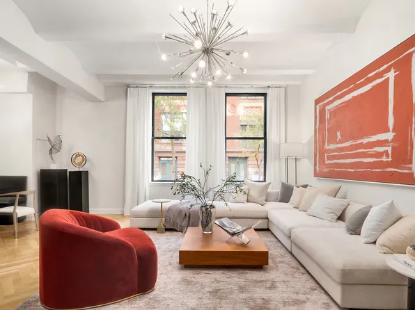 275 W 10th St, New York, NY 10014