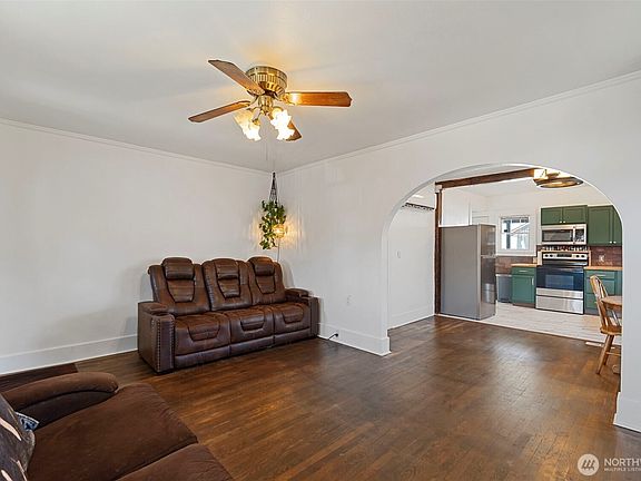 5th image of 928 F Street