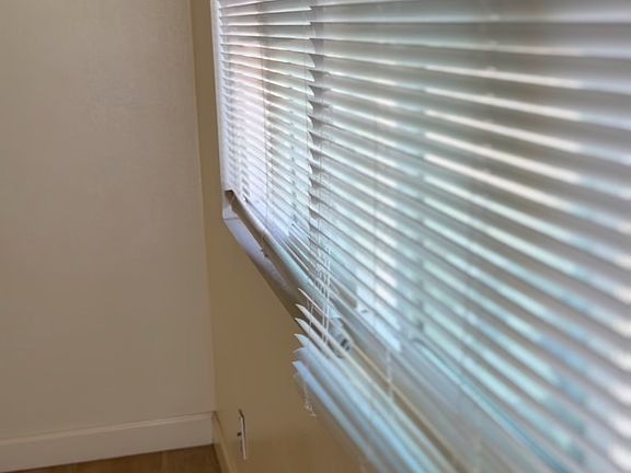 2nd image of 2221 Oak St #1