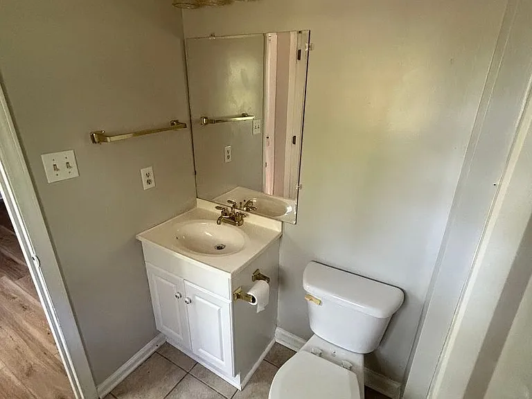 545 Asbury Rd — Photo 20
