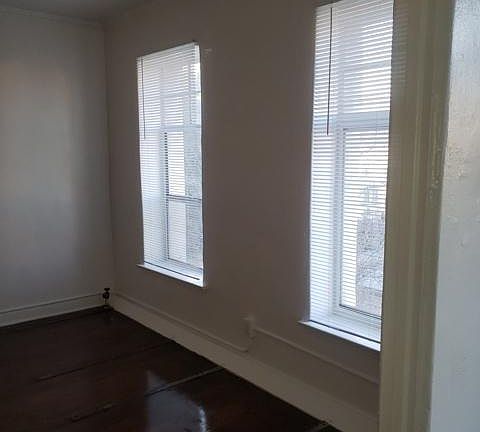2nd image of 901 S Kingsley Dr APT 306