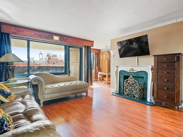 333 Pearl Street 7A image 2 of 4