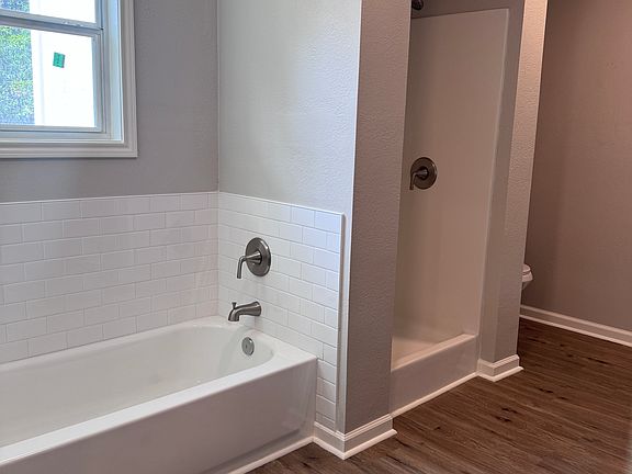 5th image of 236 Susan Dr
