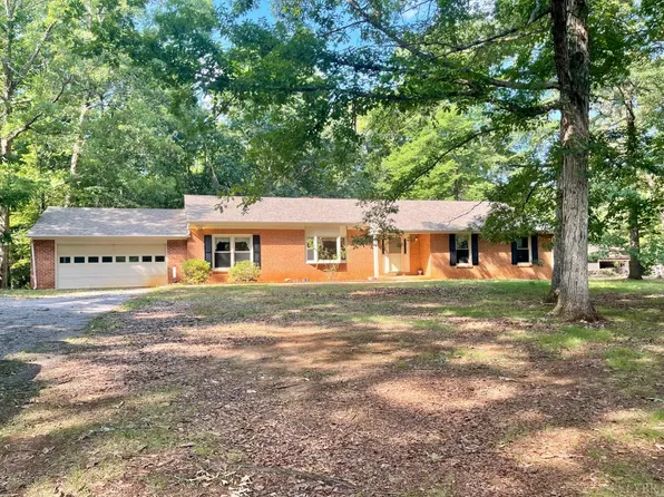129 Foxwood Dr, Goode, VA 24556