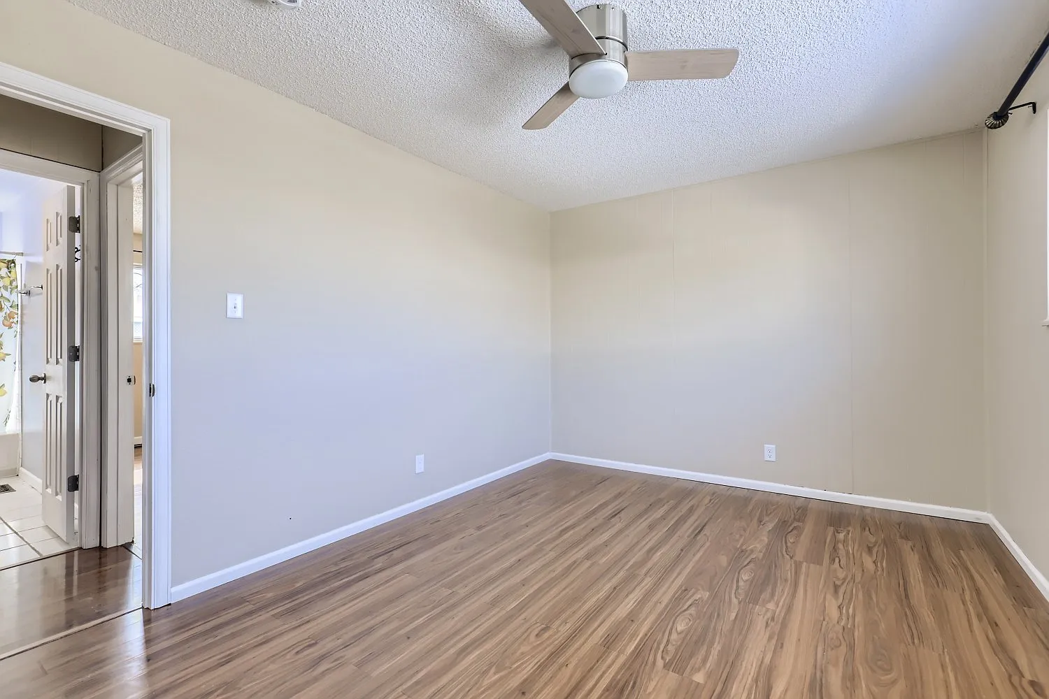 1 bed, 250 sqft, $850 — Photo 3