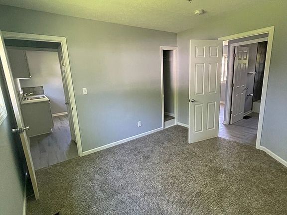4th image of 2951 Ontario St