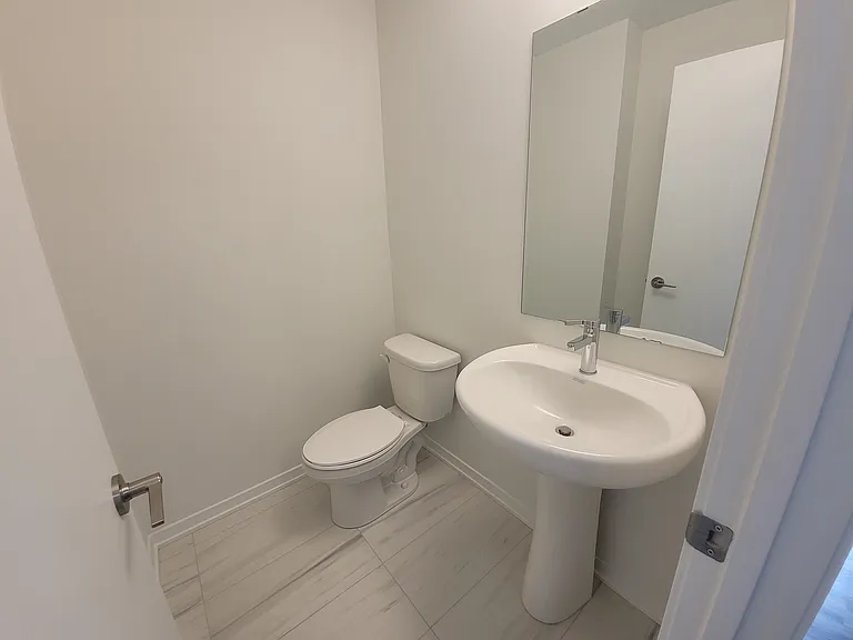 10 Honeycrisp Cres #Townhouse 272 — Photo 13