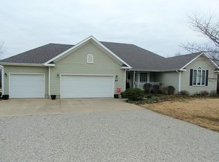 15828 S 1375 Rd, Nevada, MO 64772