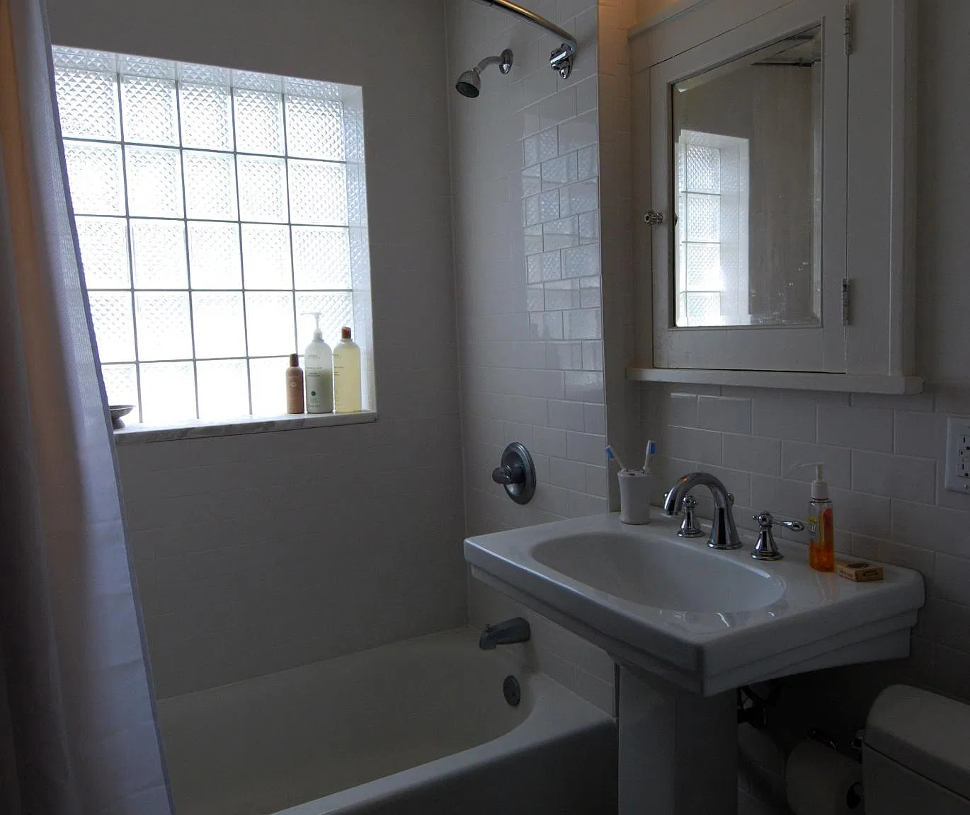 4302 Oak Street — Photo 4