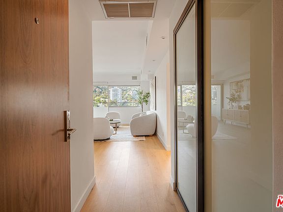 2nd image of 838 N Doheny Dr APT 1204