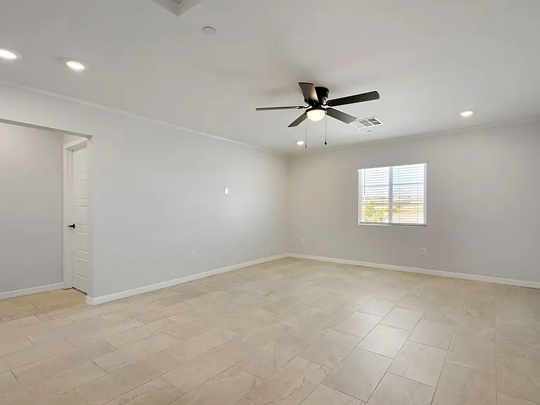 9493 Sky Pointe Dr — Photo 9