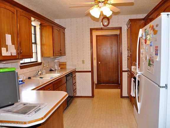 2nd image of 6824 Daniel Dr