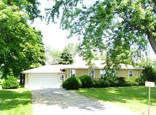 1814 W Russell Rd, Janesville, WI 53545