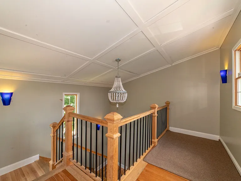 440 Aurora Ln — Photo 12