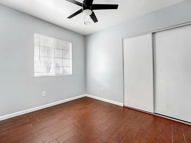 1142 E 120th St #1148-2 — Photo 4