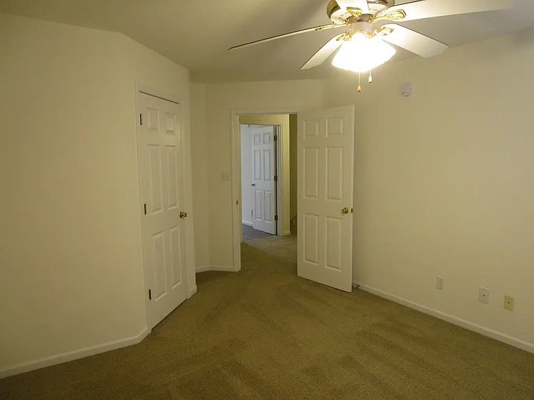 2409-2411 Northampton Dr. — Photo 28