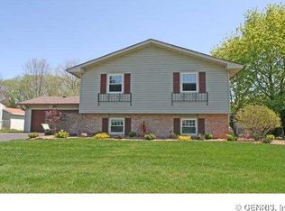 116 Orchard Creek Ln, Rochester, NY 14612