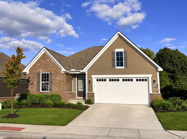 154 Mulberry Ln, Rochester, MI 48309