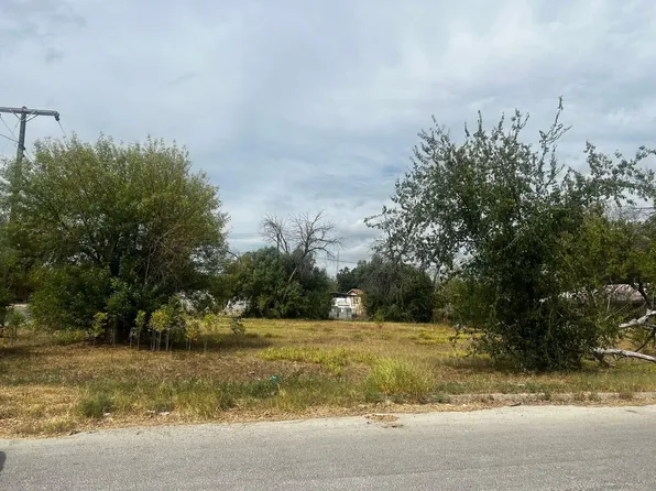 400 E Chapoy St, Del Rio, TX 78840