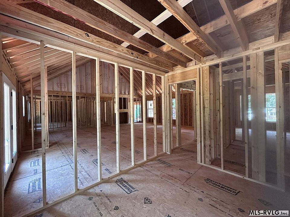 2nd image of 301 Parkway Dr