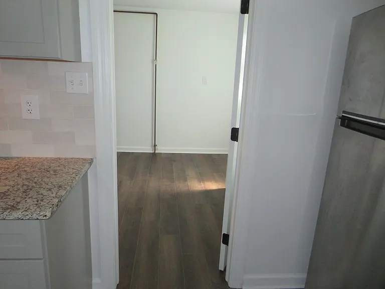 7895 Pavilion Dr — Photo 21