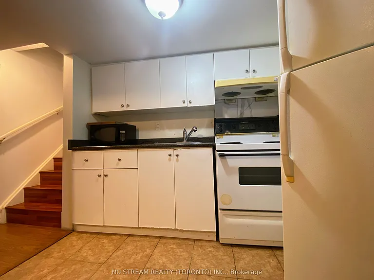 82 Fresno Ct #BASEMENT — Photo 6