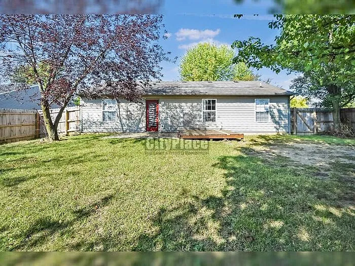 3 bed, 2.0 bath, 1124 sqft, $1,600 — Photo 4