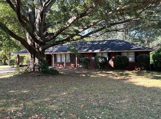 15 Valley Dr, Cartersville, GA 30120