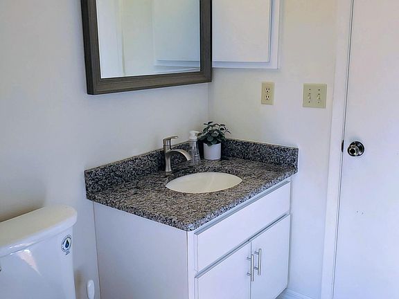 4th image of 3009 Nansen Ln