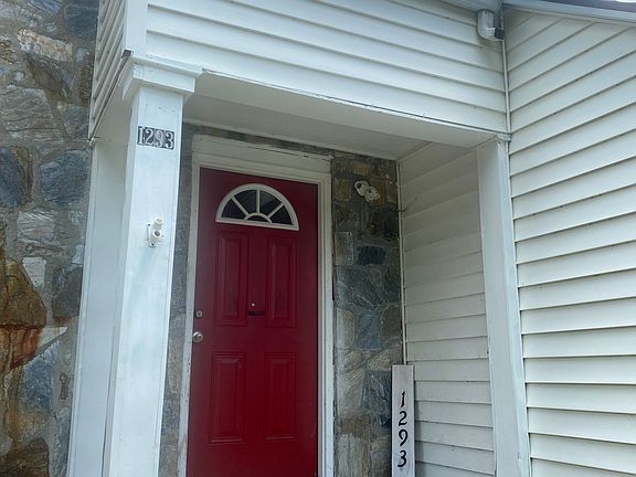 4th image of 1293 Main St