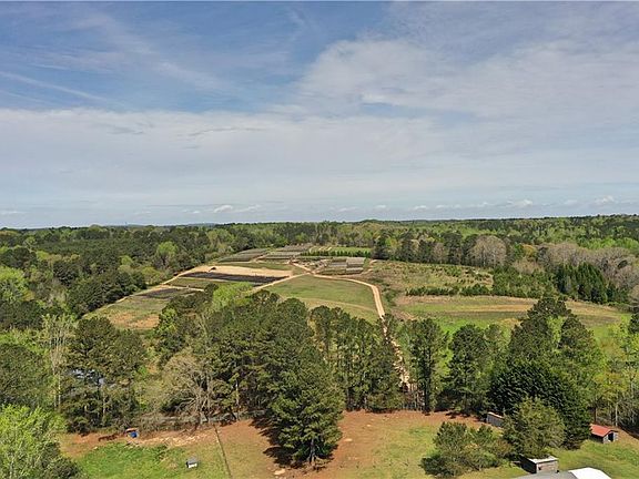 4th image of 6039 Walker Bennett Rd #3