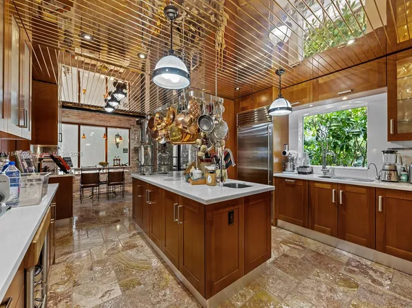 20251 W Oak Haven Cir, Miami, FL 33179