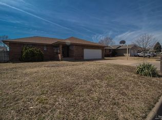 1222 McAdams Rd, Salina, KS 67401