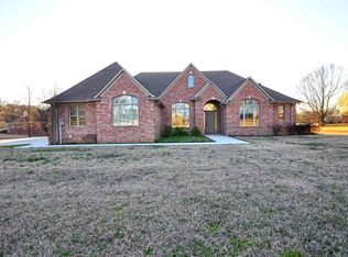 97 Country Lake Dr, Covington, TN 38019