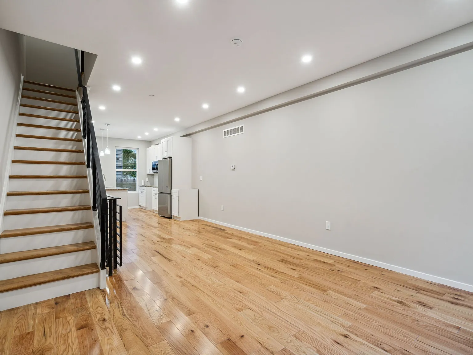1713 Seybert St — Photo 4