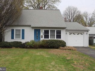 1954 Coolidge Ave, Willow Grove, PA 19090