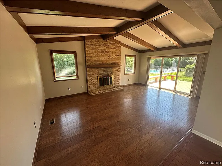 7534 Charrington Dr — Photo 5