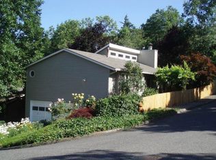 3340 SW Carolina St, Portland, OR 97239