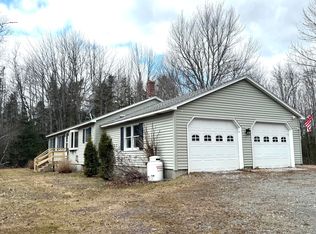 661 Mercer Rd, Norridgewock, ME 04957