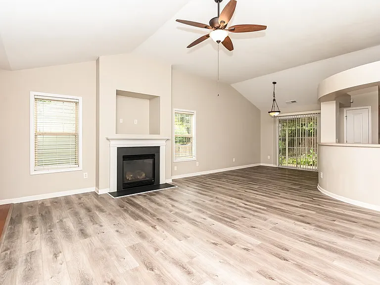 416 Arrowhead Trl — Photo 5