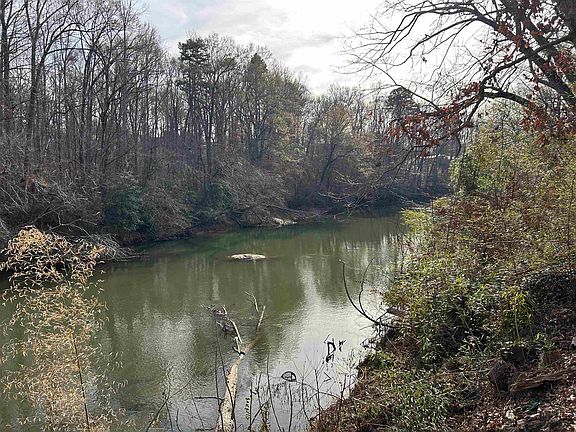 3rd image of 1327 Old Easley Hwy