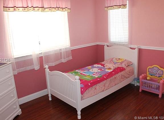 5th image of 1100 NE 41st Ave